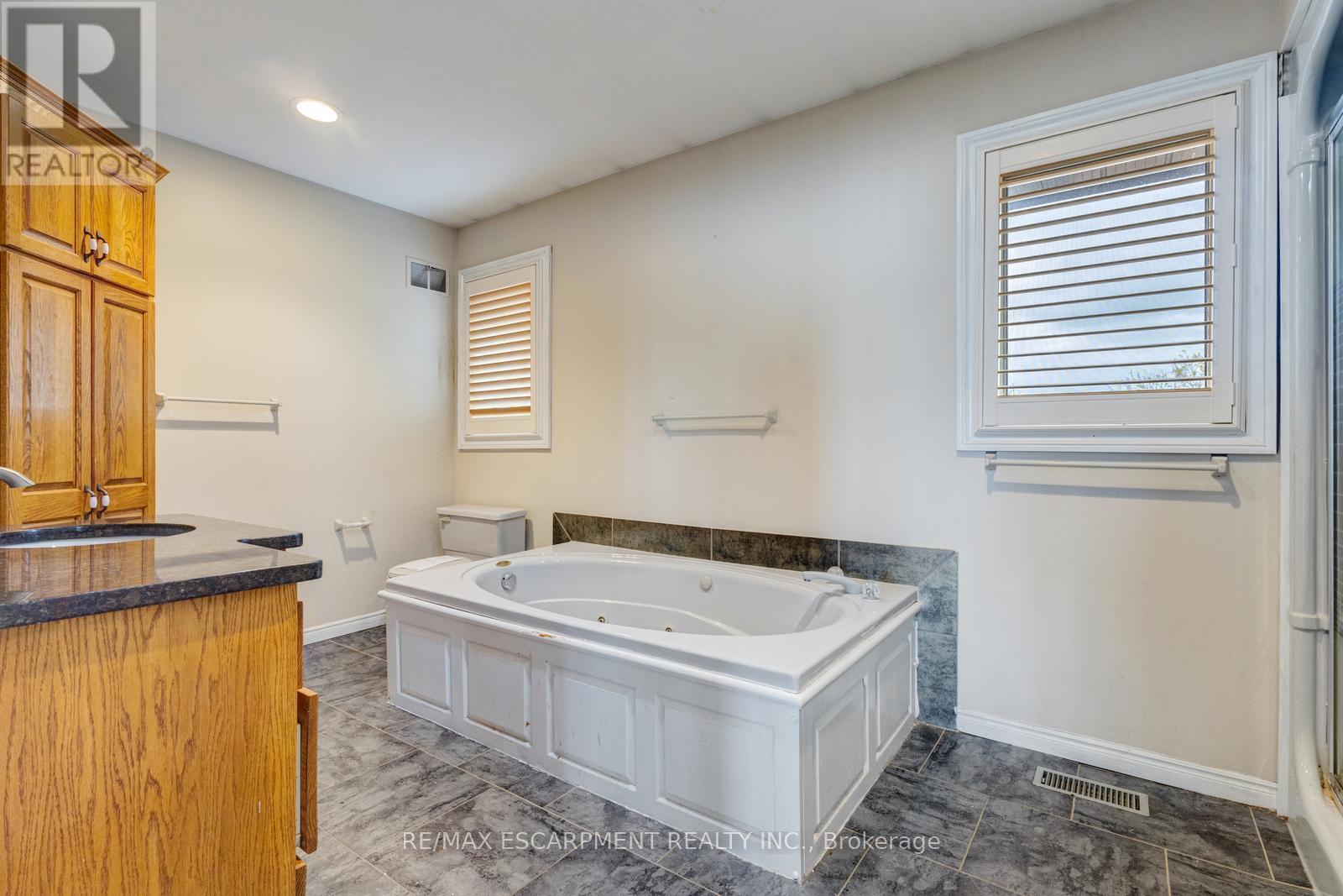 650 Sligo Road E, Wellington North, Ontario  N0G 2L0 - Photo 25 - X13187414
