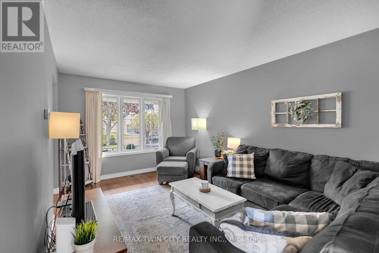 13 Morgan Drive, Haldimand, Ontario  N3W 1H6 - Photo 6 - X13188042