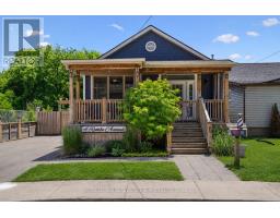 4 REMBE AVENUE, Hamilton, Ontario
