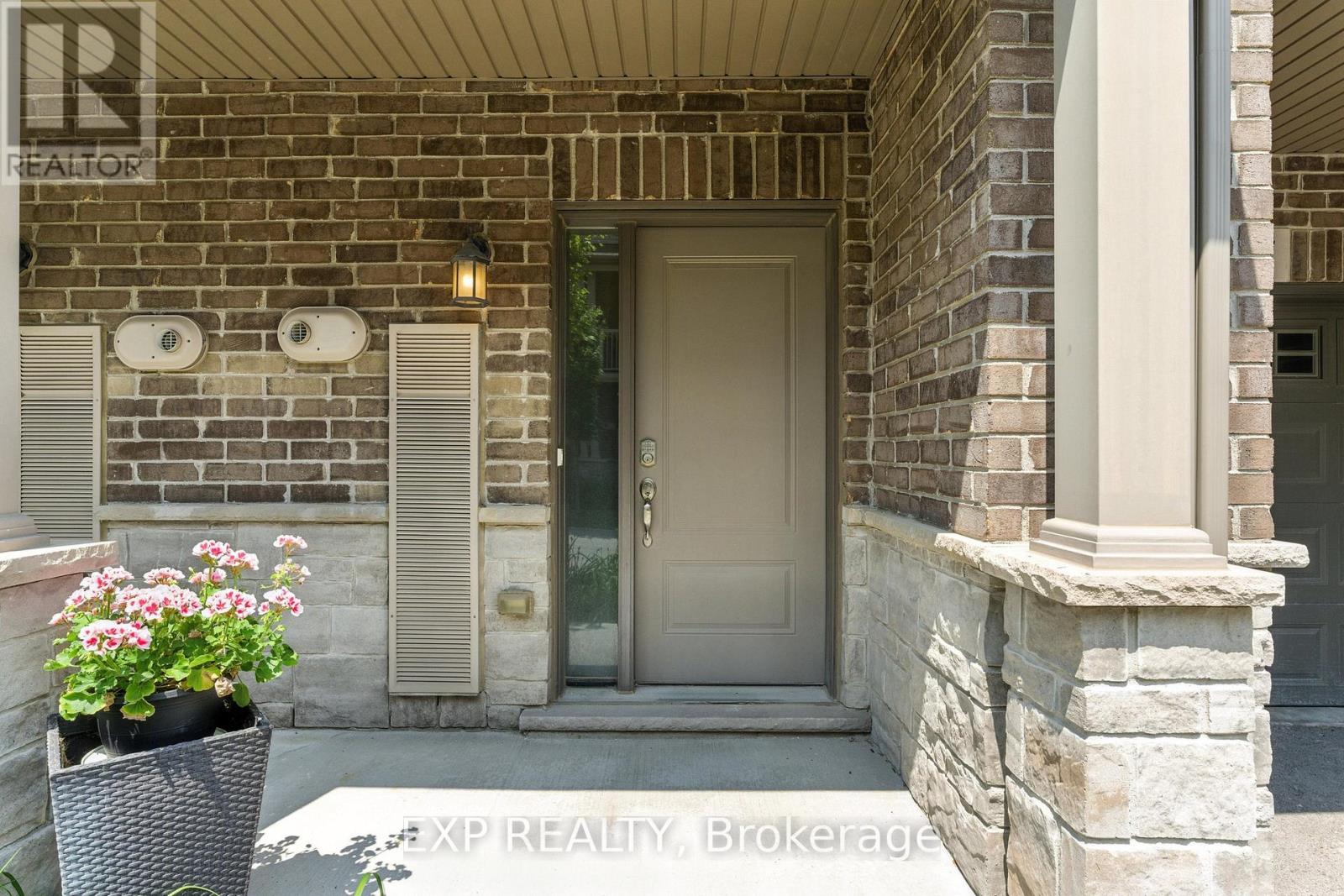 Unit 37 - 377 Glancaster Road, Hamilton, Ontario  L9G 0G4 - Photo 3 - X13188850