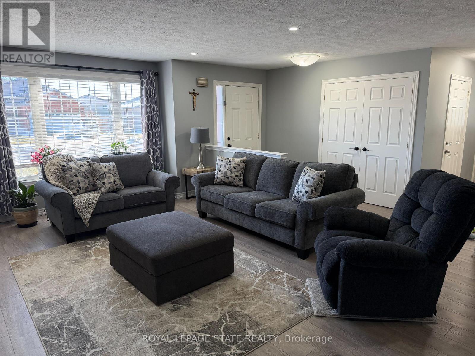29 Mapleview Drive, Haldimand, Ontario  N0A 1H0 - Photo 10 - X13189380