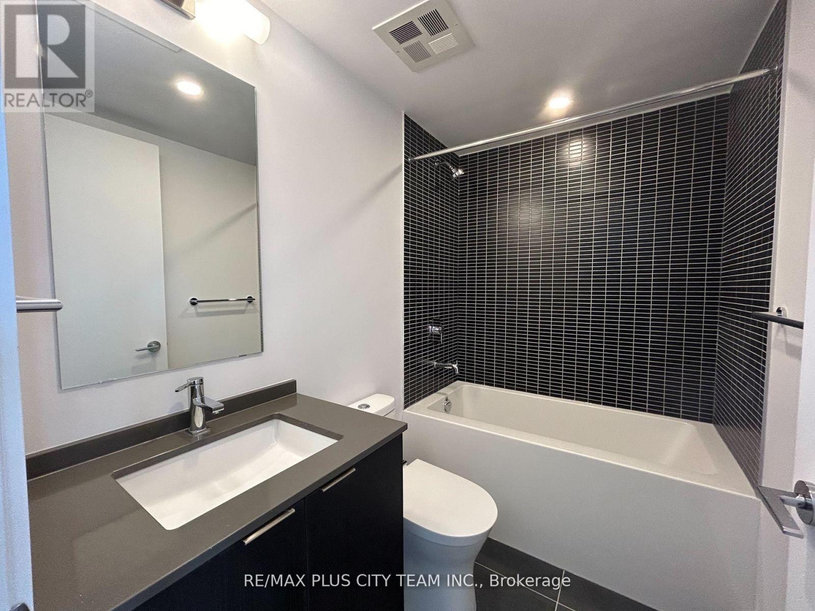 527 - 1 Jarvis Street E, Hamilton, Ontario  L8R 3J2 - Photo 12 - X13189472