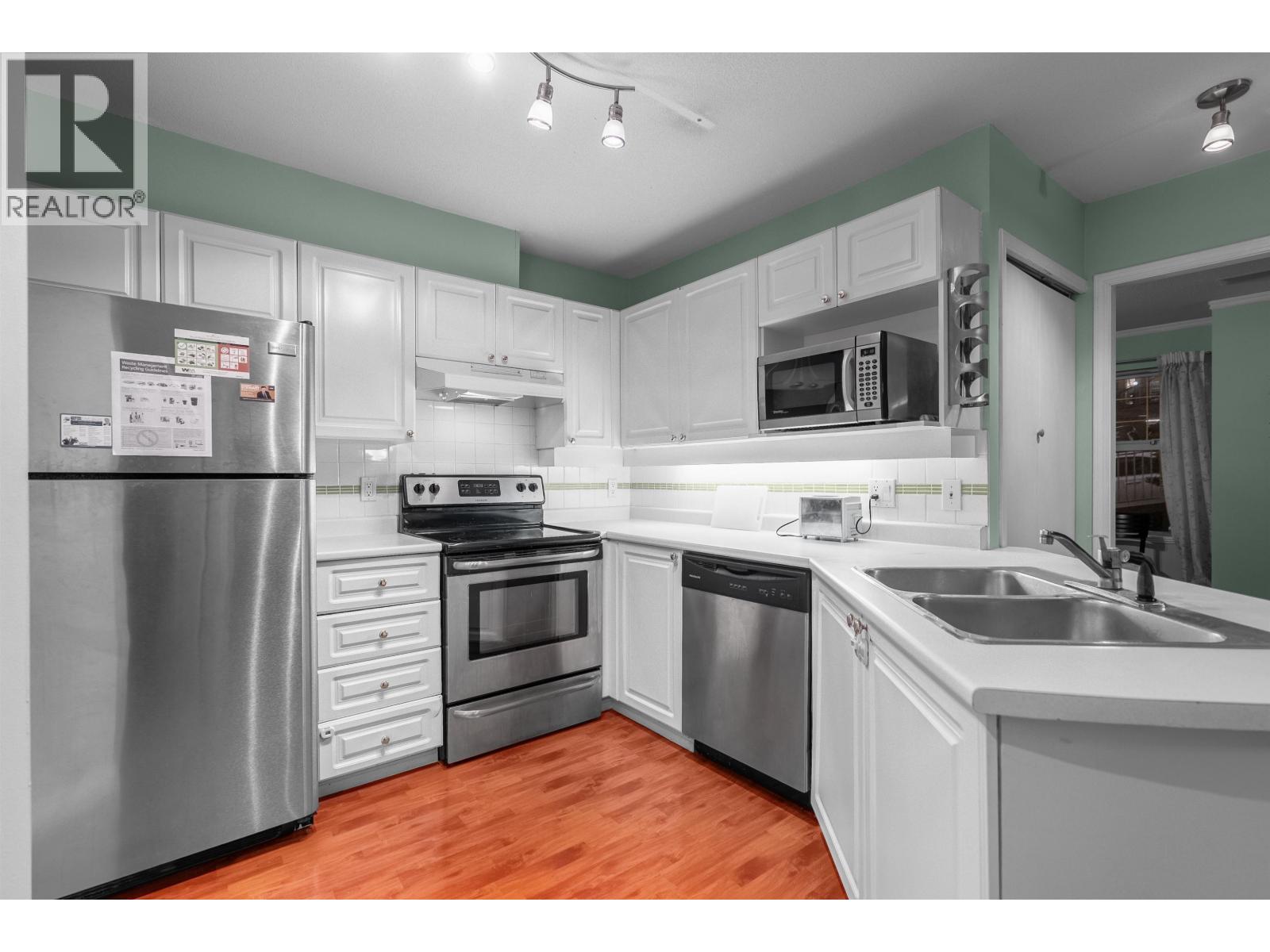 505 1032 Queens Avenue, New Westminster, British Columbia  V3M 6T7 - Photo 1 - R3126795