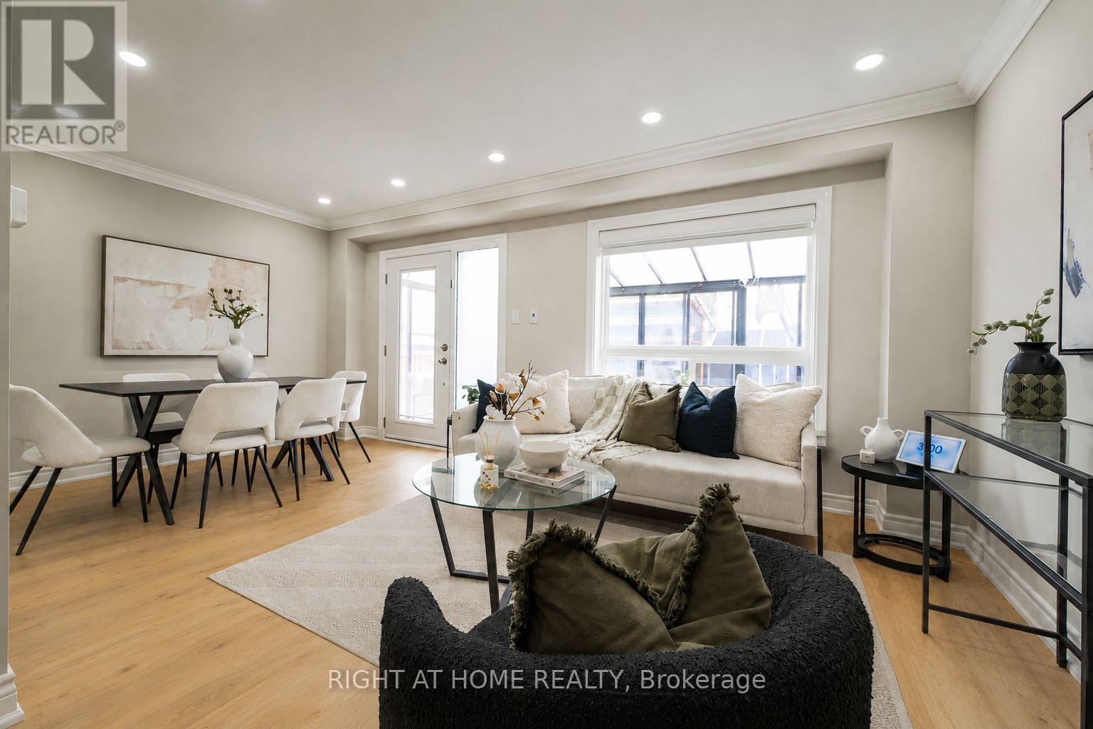3305 Burdock Place, Mississauga, Ontario  L5A 4B7 - Photo 8 - W13094156