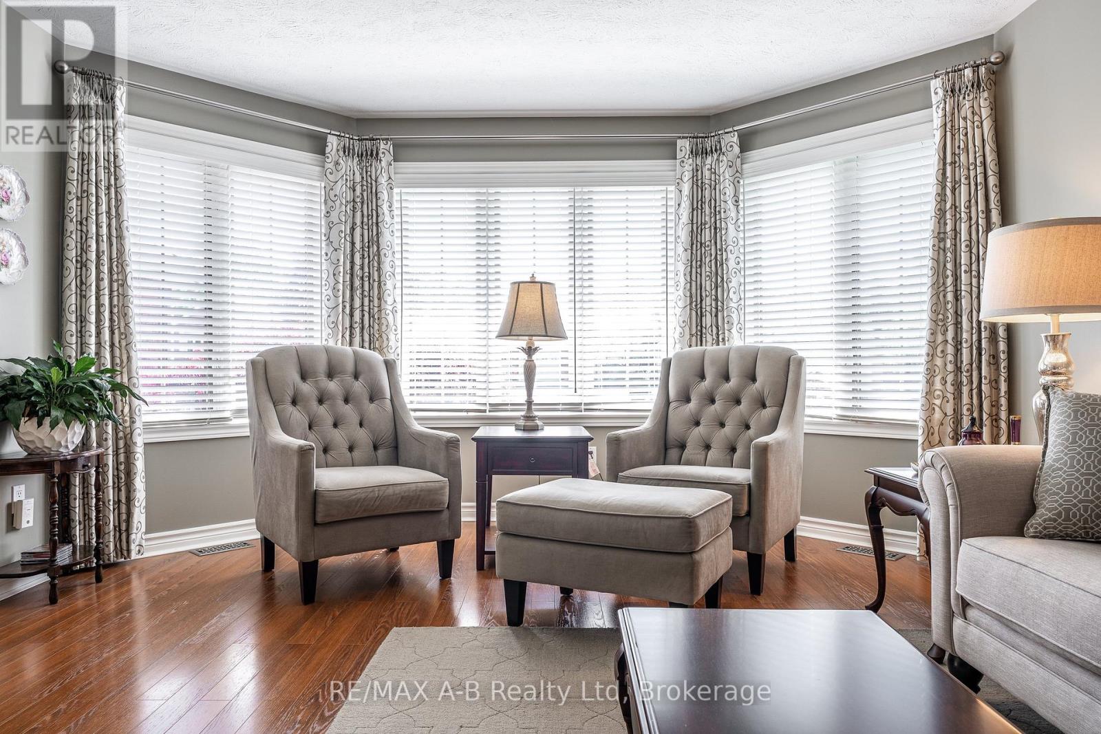 23 Hampton Court, Brant (South Dumfries), Ontario  N0E 1N0 - Photo 10 - X13190164