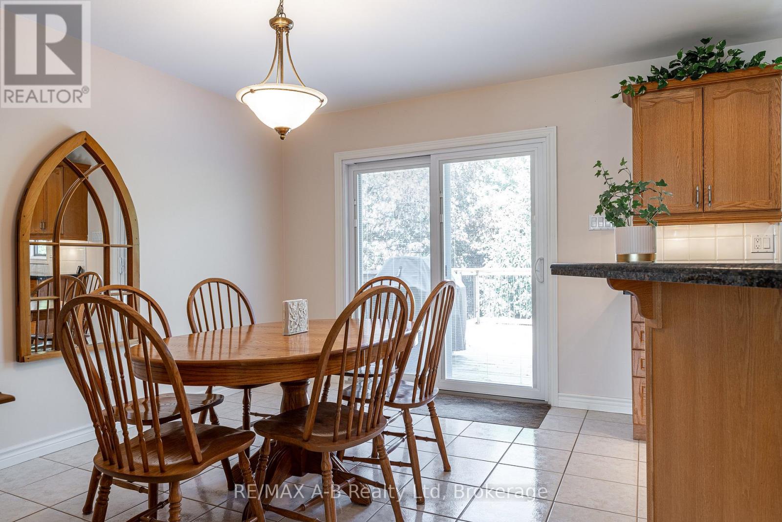 23 Hampton Court, Brant (South Dumfries), Ontario  N0E 1N0 - Photo 12 - X13190164