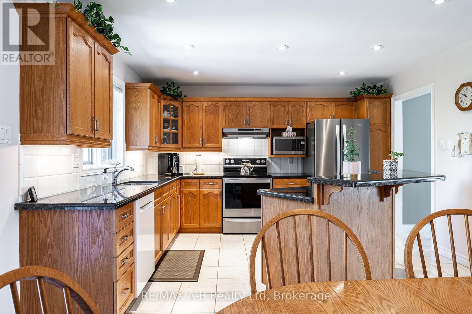 23 Hampton Court, Brant (South Dumfries), Ontario  N0E 1N0 - Photo 13 - X13190164