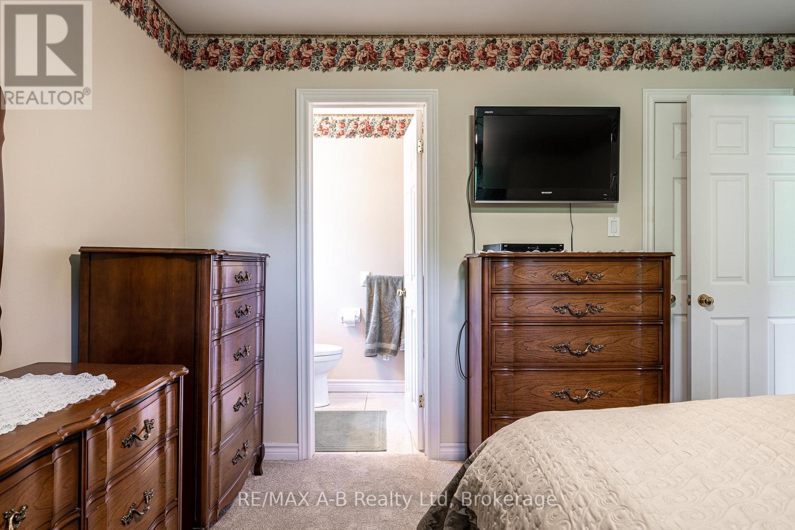 23 Hampton Court, Brant (South Dumfries), Ontario  N0E 1N0 - Photo 18 - X13190164