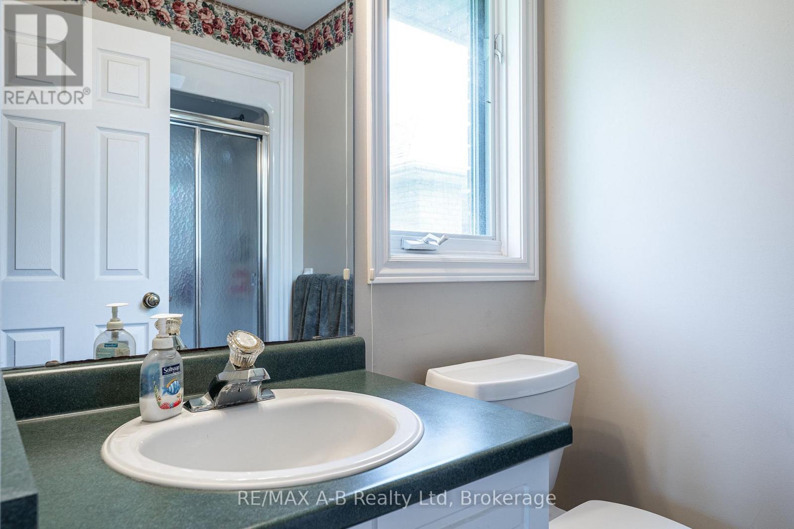 23 Hampton Court, Brant (South Dumfries), Ontario  N0E 1N0 - Photo 19 - X13190164