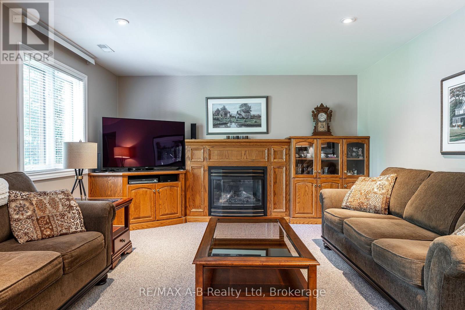 23 Hampton Court, Brant (South Dumfries), Ontario  N0E 1N0 - Photo 26 - X13190164
