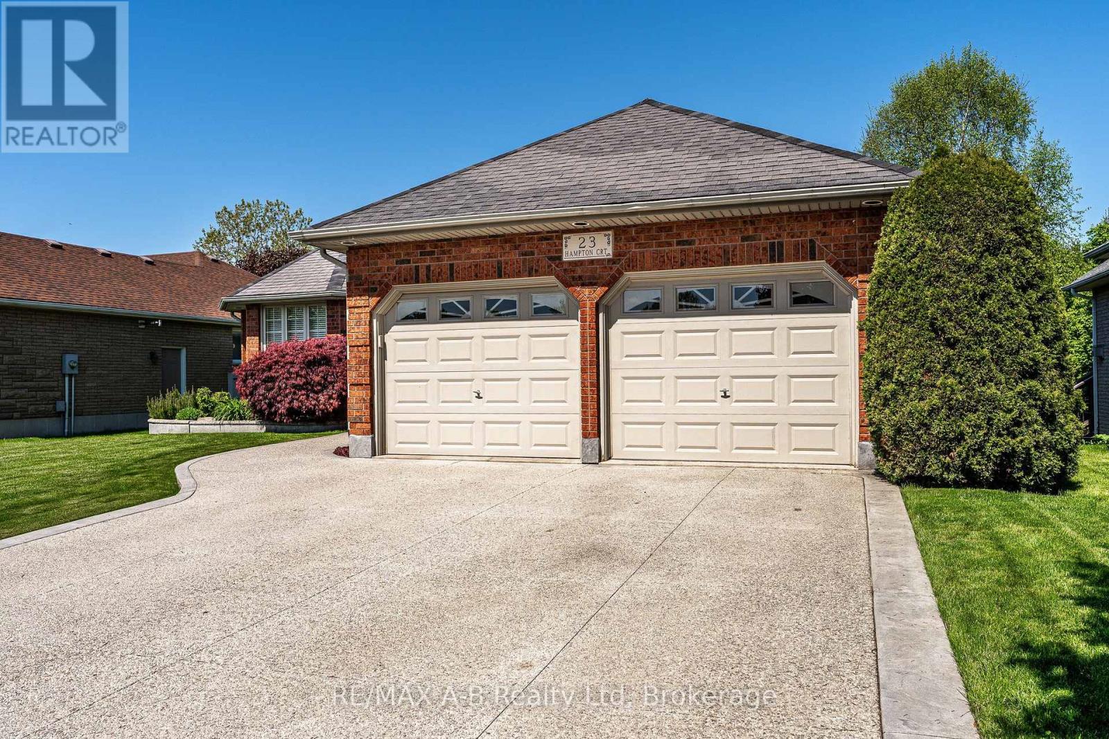 23 Hampton Court, Brant (South Dumfries), Ontario  N0E 1N0 - Photo 3 - X13190164