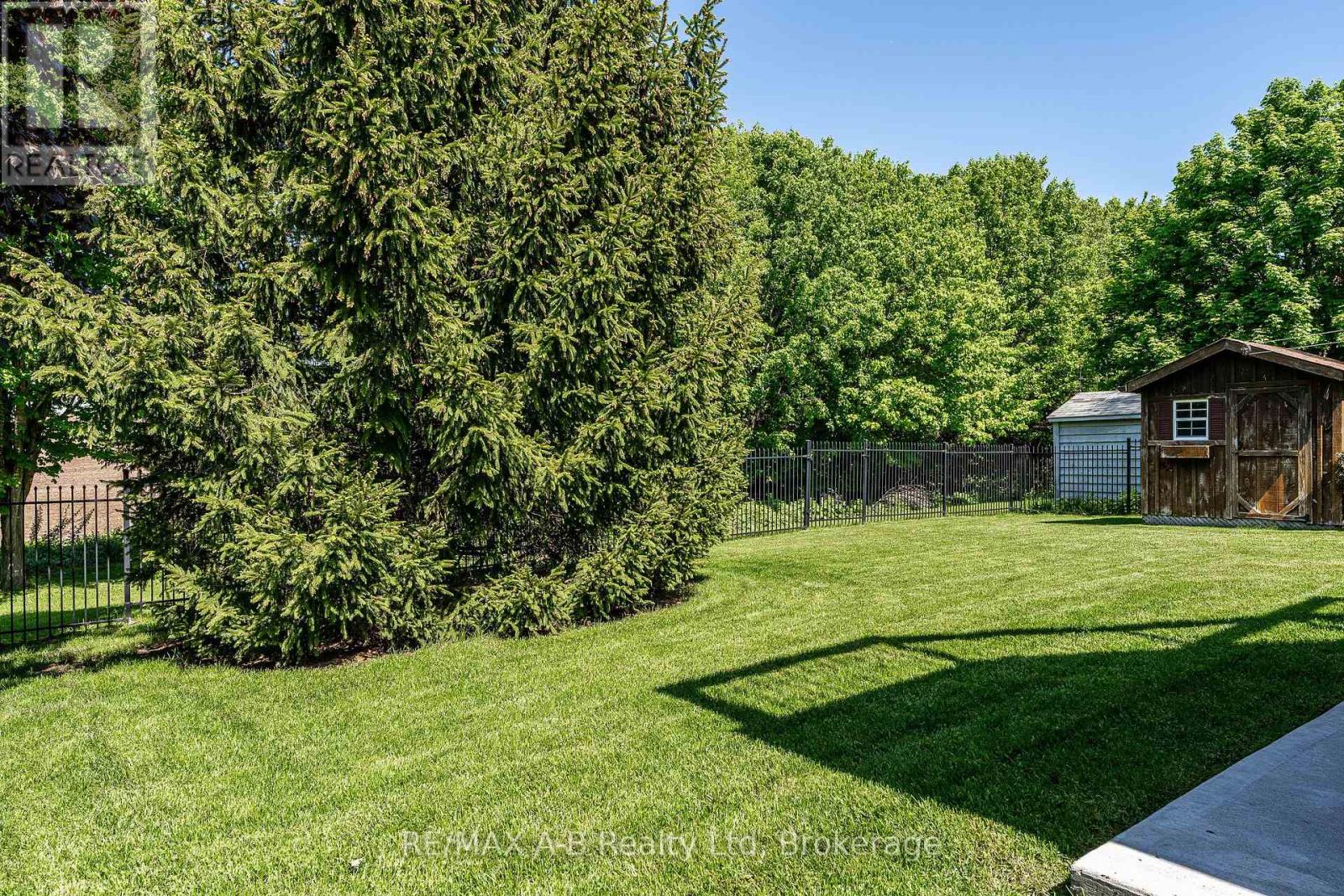 23 Hampton Court, Brant (South Dumfries), Ontario  N0E 1N0 - Photo 39 - X13190164