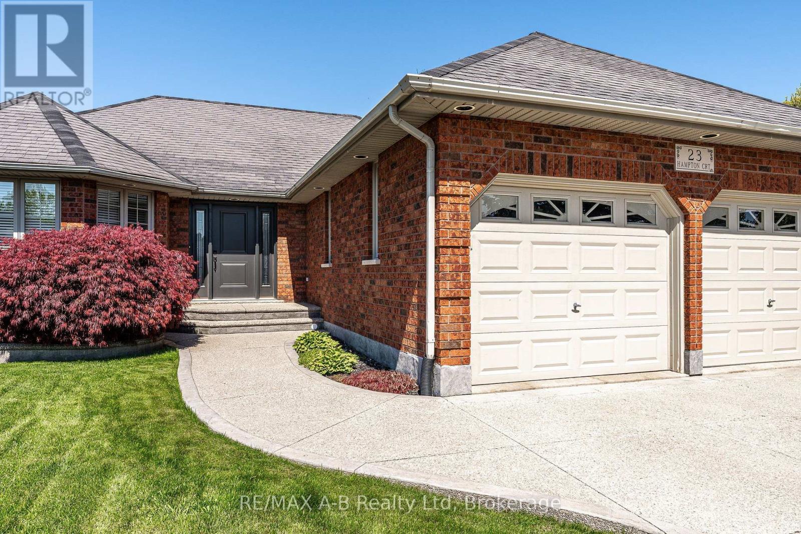 23 Hampton Court, Brant (South Dumfries), Ontario  N0E 1N0 - Photo 4 - X13190164