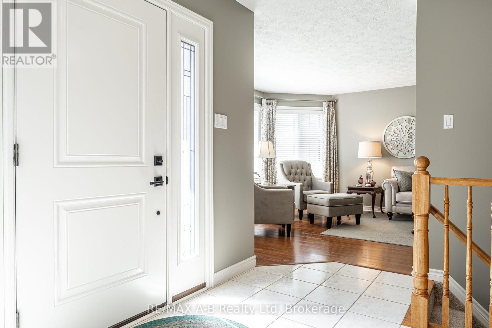 23 Hampton Court, Brant (South Dumfries), Ontario  N0E 1N0 - Photo 7 - X13190164