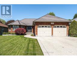 23 HAMPTON COURT, Brant, Ontario
