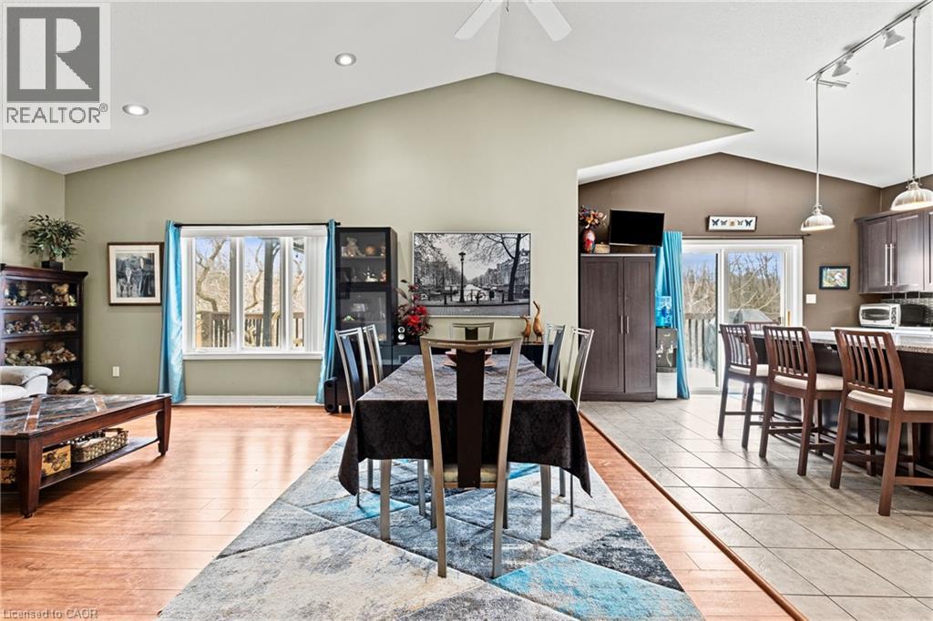 7852 Charnwood Avenue, Niagara Falls, Ontario  L2H 3E2 - Photo 6 - 40830340