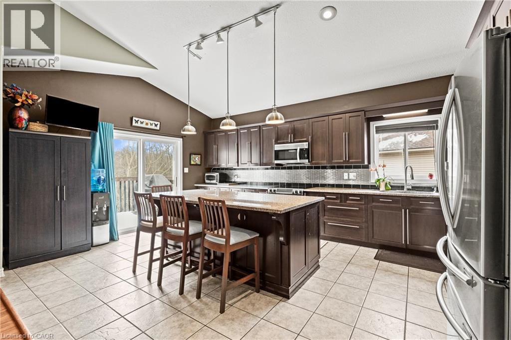 7852 Charnwood Avenue, Niagara Falls, Ontario  L2H 3E2 - Photo 5 - 40830340