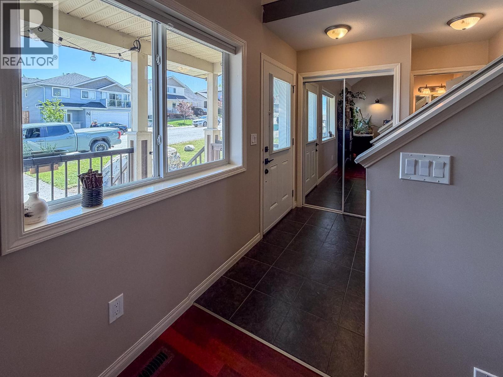 1417 21st Street S, Cranbrook, British Columbia V1C 0A9 - Photo 2 - 10388549