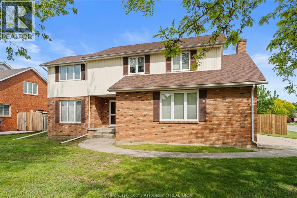 500 Rostrevor, Tecumseh, Ontario N8N 2B8 - Photo 2 - 26012299