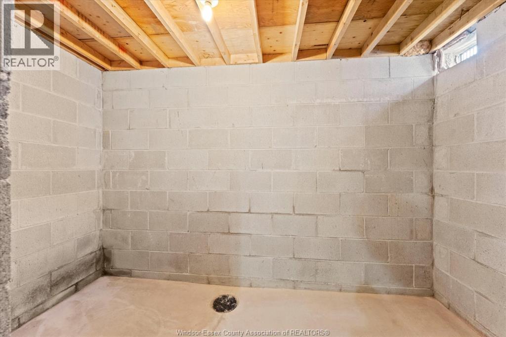 500 Rostrevor, Tecumseh, Ontario N8N 2B8 - Photo 36 - 26012299