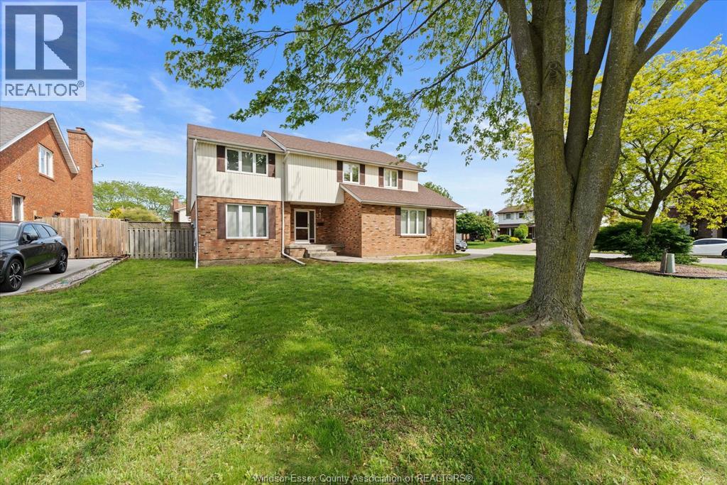 500 Rostrevor, Tecumseh, Ontario N8N 2B8 - Photo 4 - 26012299