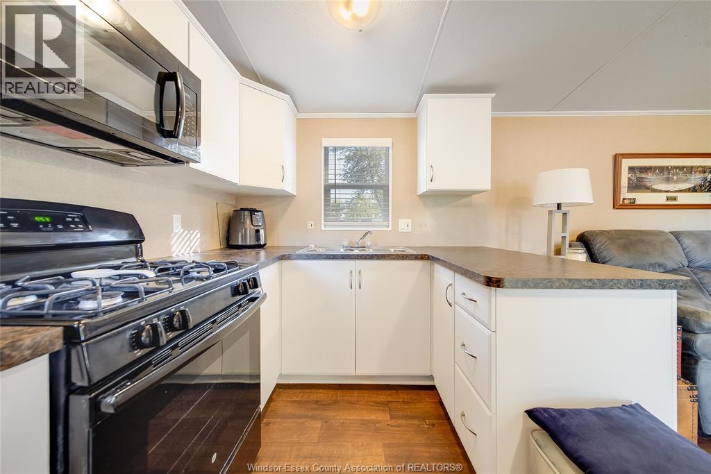 981 County Rd 2 Unit# 535, Lakeshore, Ontario N8L 1B4 - Photo 11 - 26012215
