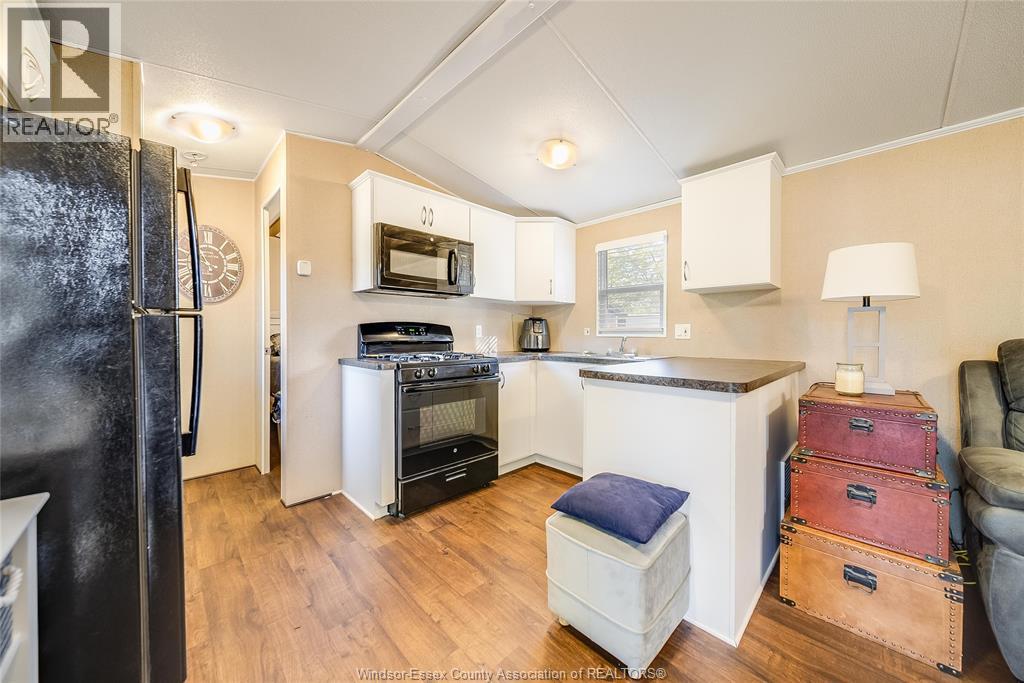 981 County Rd 2 Unit# 535, Lakeshore, Ontario N8L 1B4 - Photo 12 - 26012215
