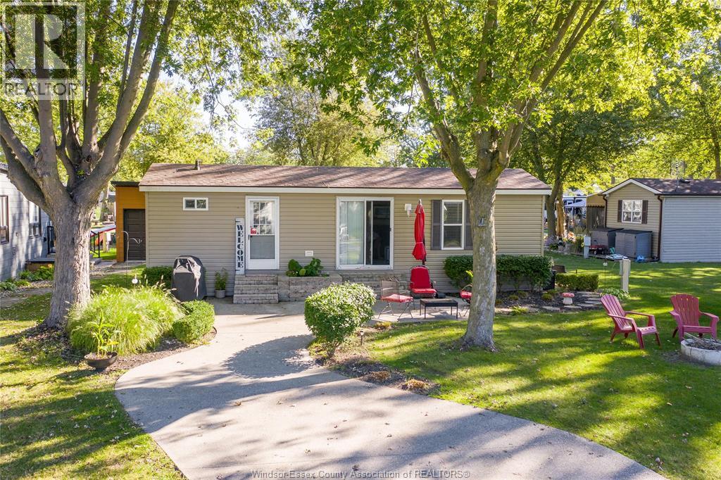 981 County Rd 2 Unit# 535, Lakeshore, Ontario N8L 1B4 - Photo 19 - 26012215