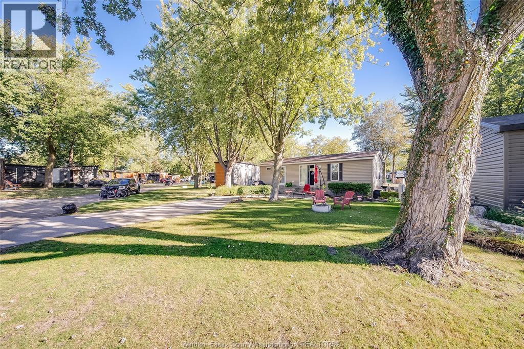 981 County Rd 2 Unit# 535, Lakeshore, Ontario N8L 1B4 - Photo 25 - 26012215