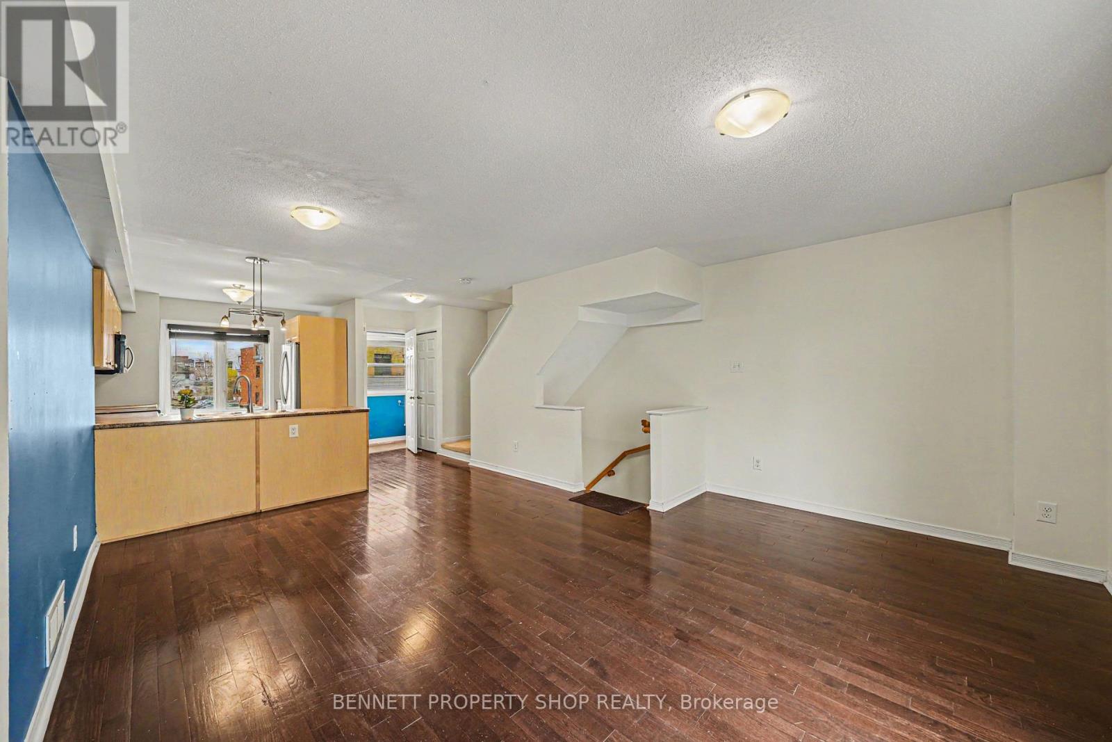 237 Kennevale Drive, Ottawa, Ontario  K2J 0C3 - Photo 3 - X13127186