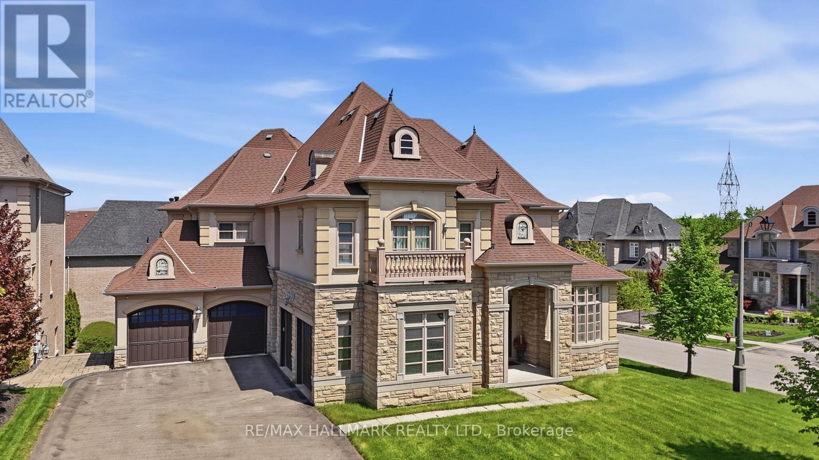 123 CARISBROOKE CIRCLE, Aurora, Ontario