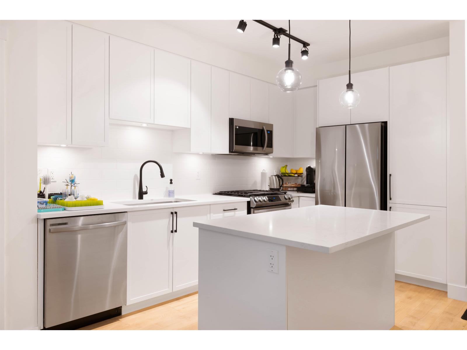 208 7506 199a Street, Langley, British Columbia  V2Y 3K9 - Photo 4 - R3112120