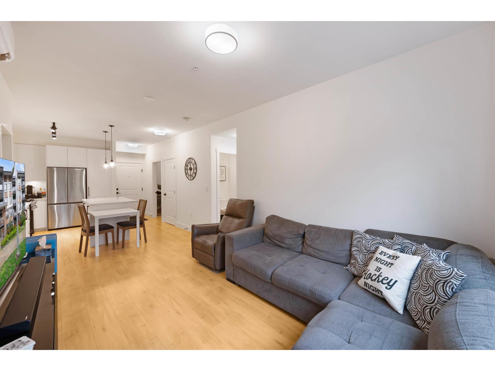 208 7506 199a Street, Langley, British Columbia  V2Y 3K9 - Photo 1 - R3112120