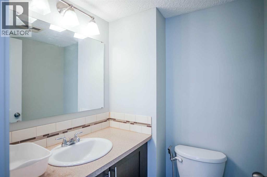 52 Templeby Way Ne, Calgary, Alberta  T1Y 5N8 - Photo 7 - A2294767
