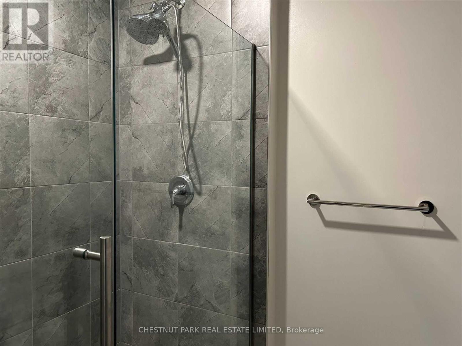 2nd Flr - 179 Avenue Road, Toronto, Ontario  M5R 2J2 - Photo 16 - C13189830