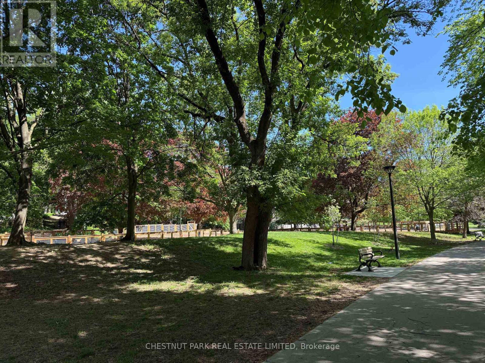 2nd Flr - 179 Avenue Road, Toronto, Ontario  M5R 2J2 - Photo 20 - C13189830