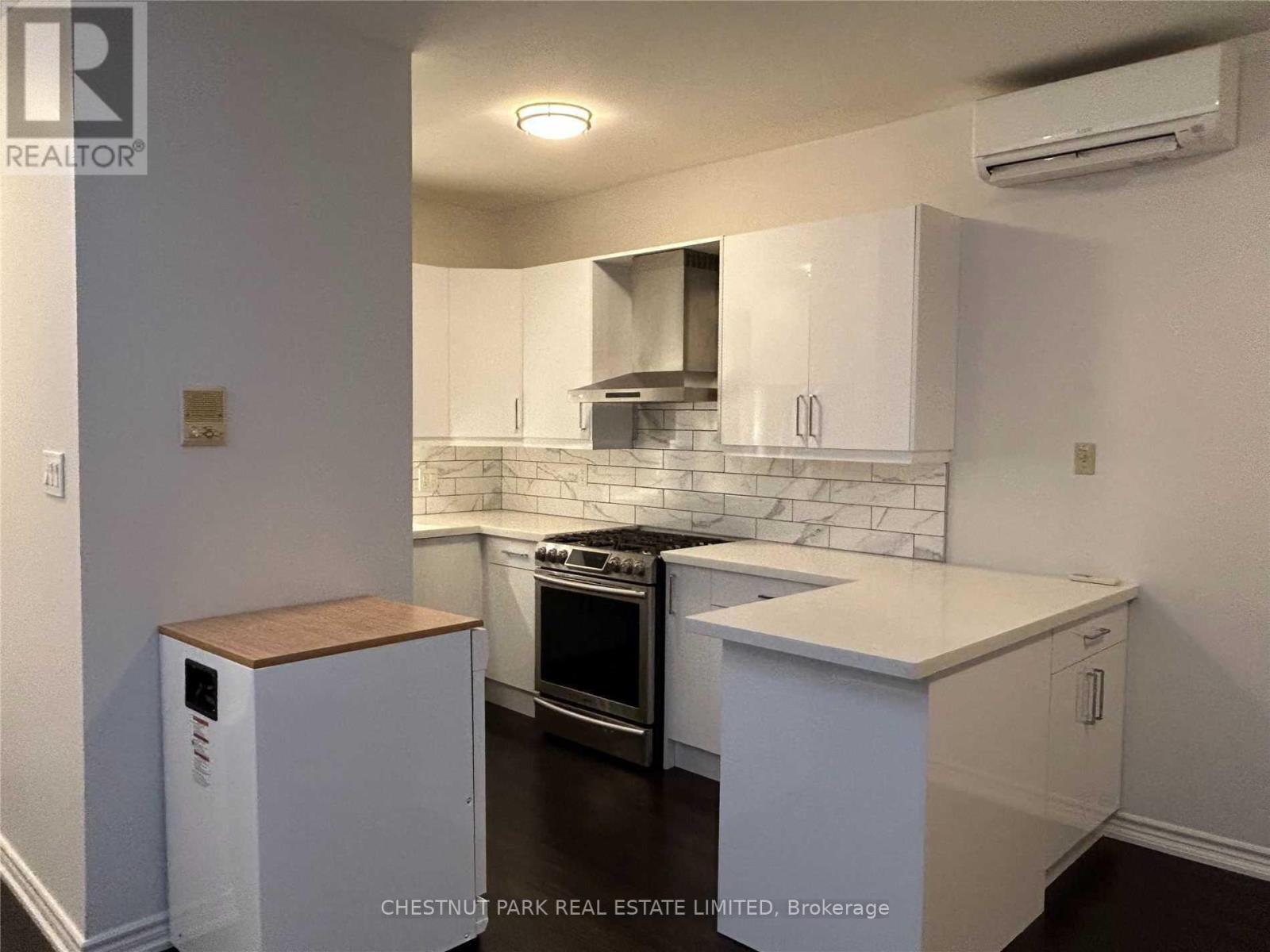 2nd Flr - 179 Avenue Road, Toronto, Ontario  M5R 2J2 - Photo 5 - C13189830