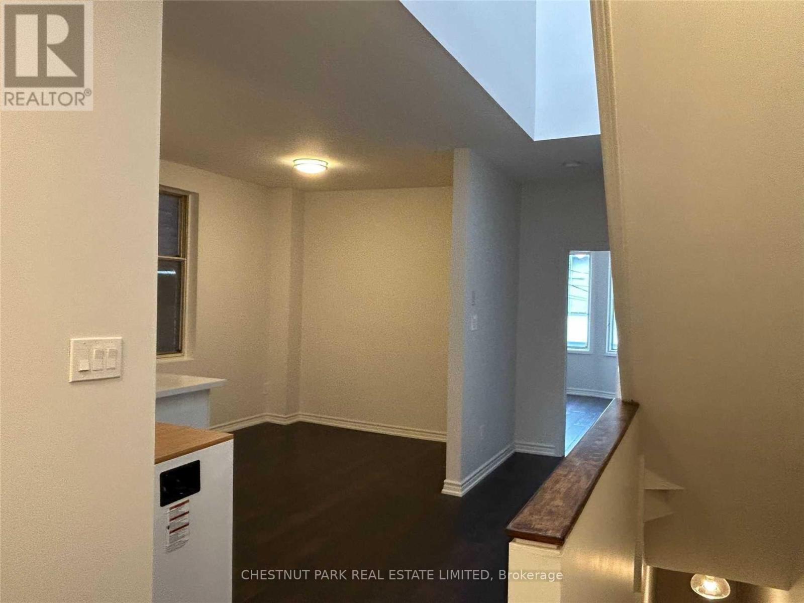 2nd Flr - 179 Avenue Road, Toronto, Ontario  M5R 2J2 - Photo 7 - C13189830