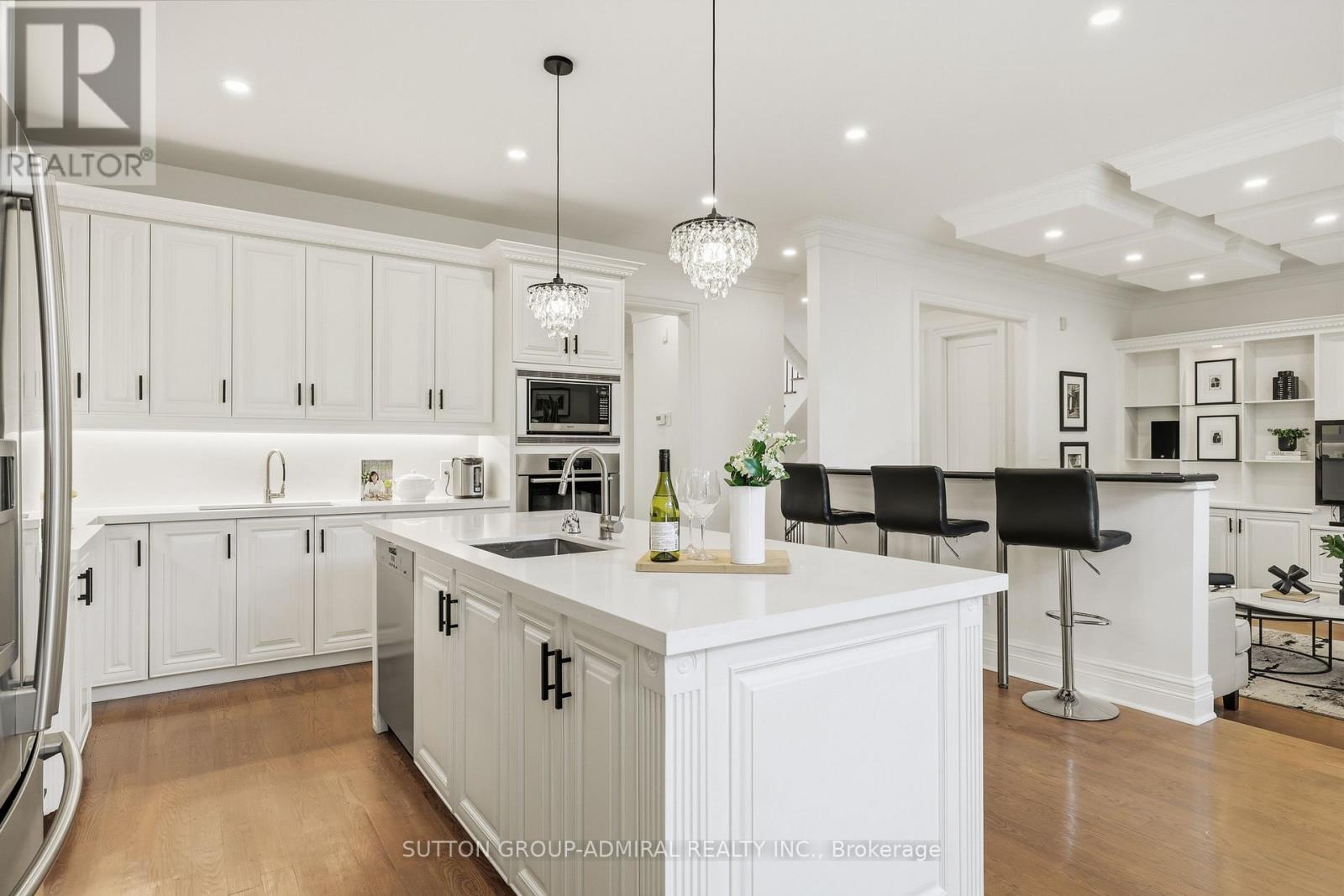 568 Fairlawn Avenue, Toronto, Ontario  M5M 1V6 - Photo 18 - C13189924