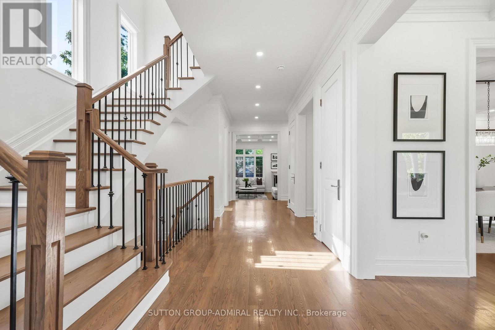 568 Fairlawn Avenue, Toronto, Ontario  M5M 1V6 - Photo 3 - C13189924