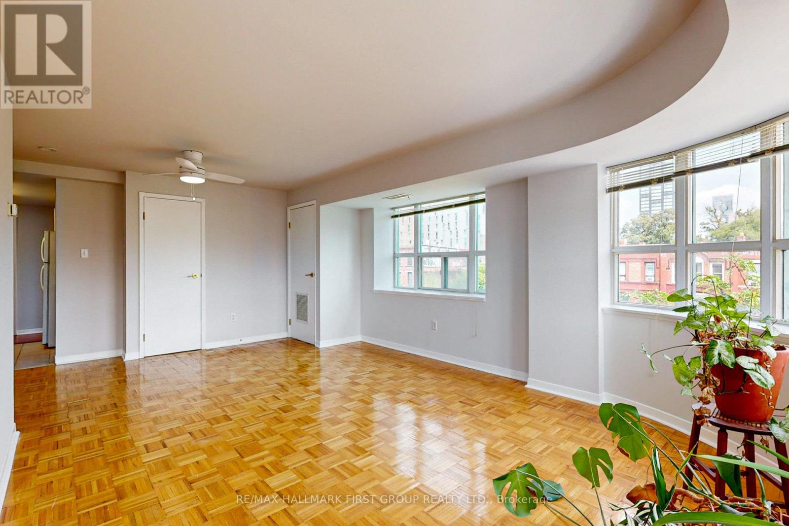 304 - 8 Oxford Street, Toronto, Ontario  M5T 1N9 - Photo 11 - C13190106