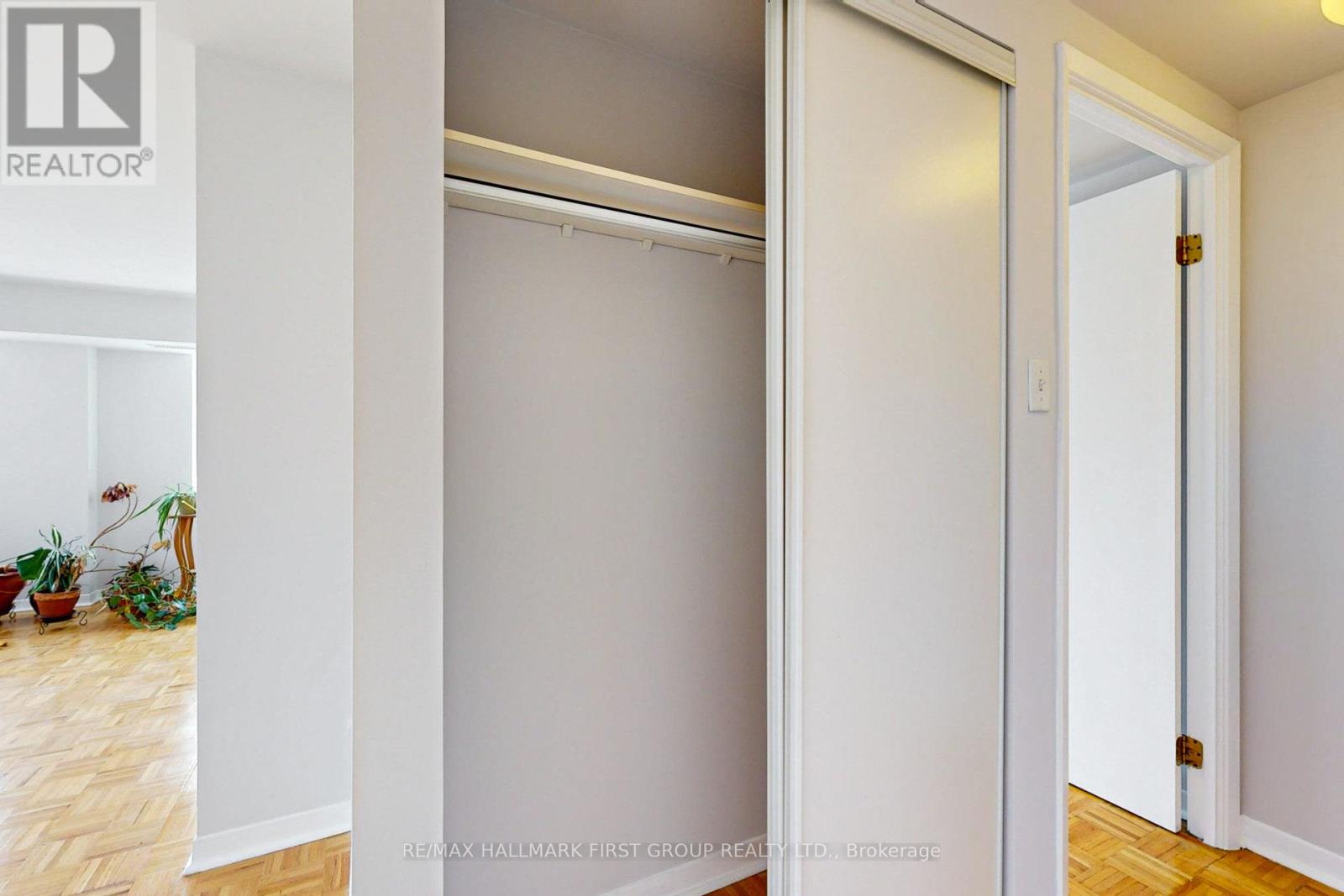 304 - 8 Oxford Street, Toronto, Ontario  M5T 1N9 - Photo 18 - C13190106