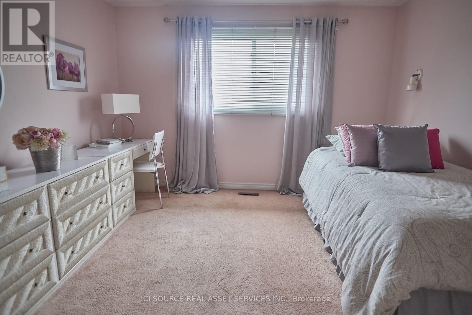 104 Almore Avenue, Toronto, Ontario  M3H 2H5 - Photo 12 - C13190182