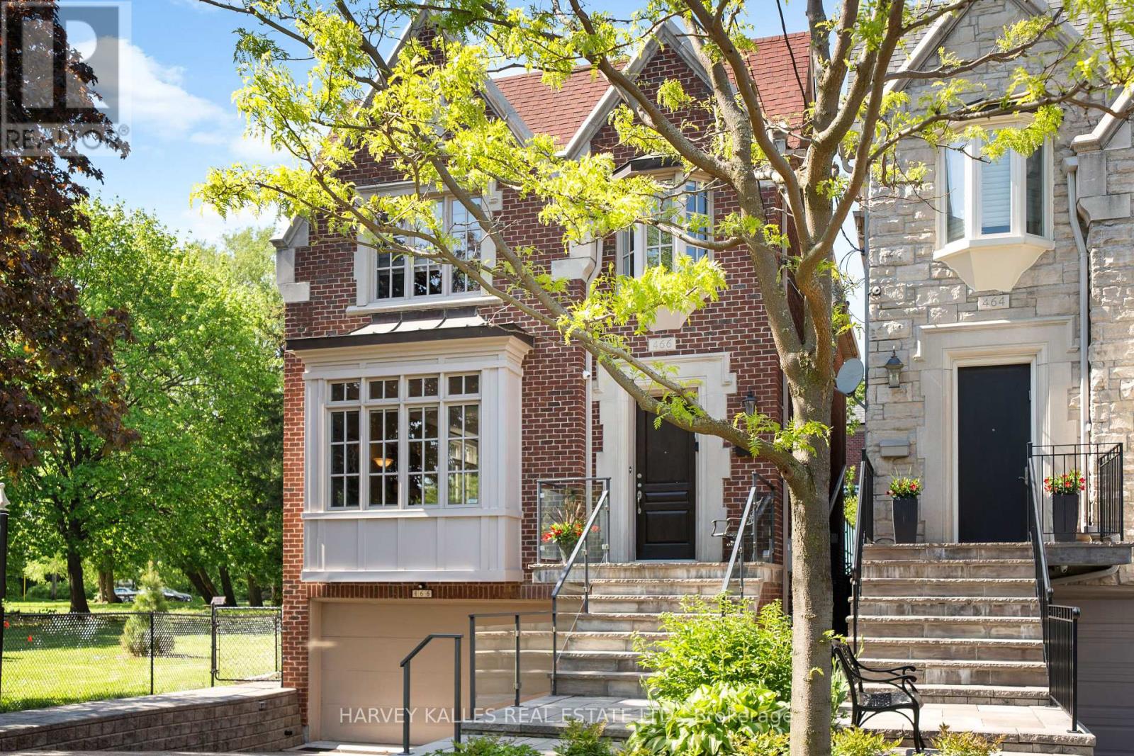 466 Glengarry Avenue, Toronto, Ontario  M5M 1G1 - Photo 3 - C13190282