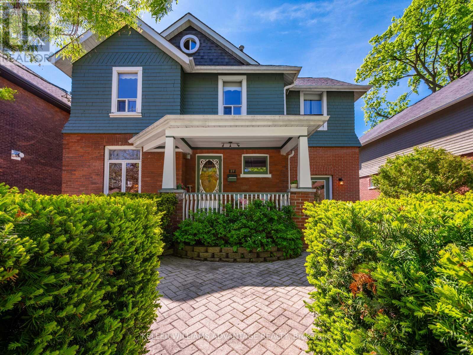 27 LYALL AVENUE, Toronto, Ontario