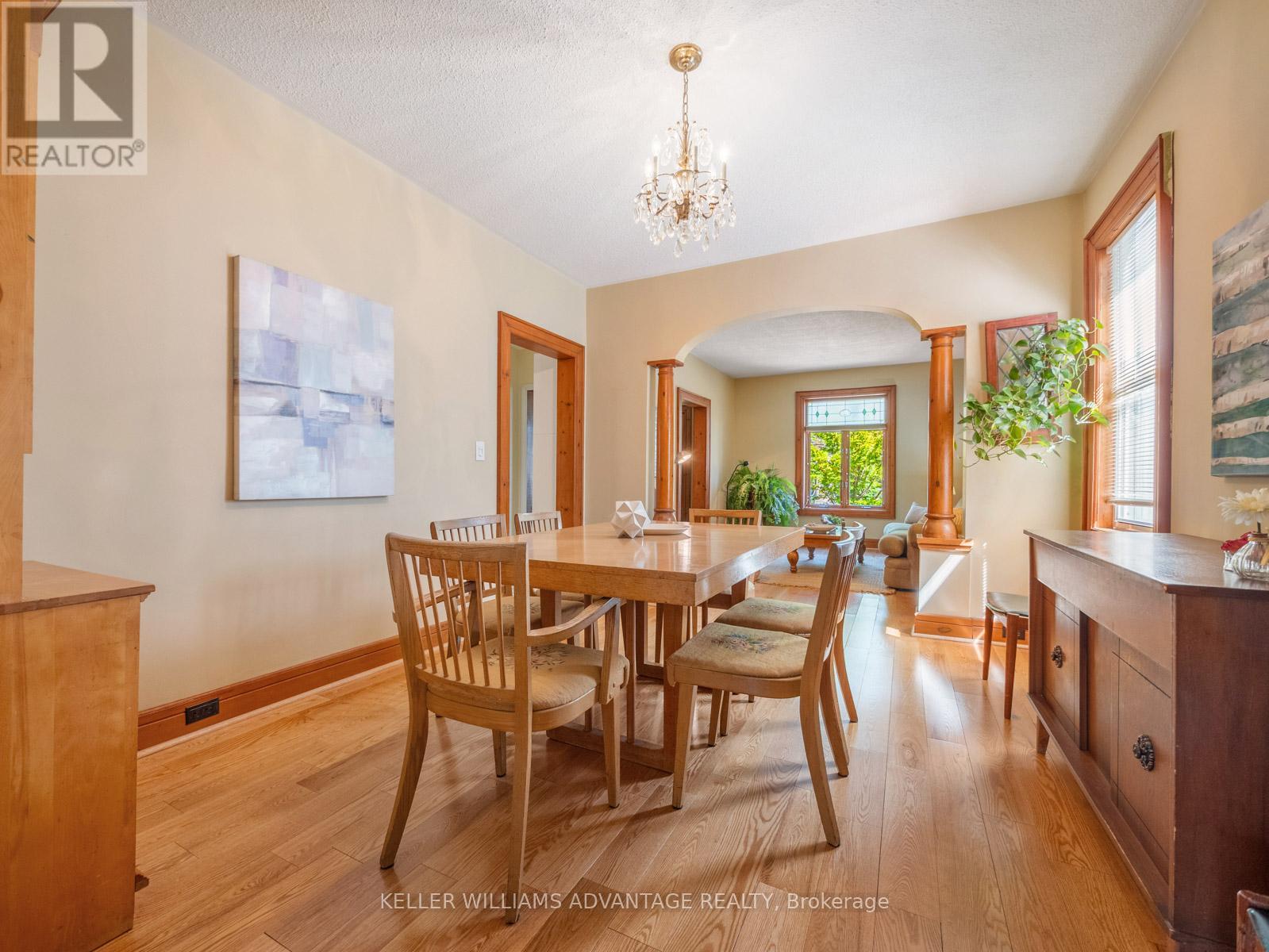 27 Lyall Avenue, Toronto, Ontario  M4E 1W1 - Photo 10 - E13190146