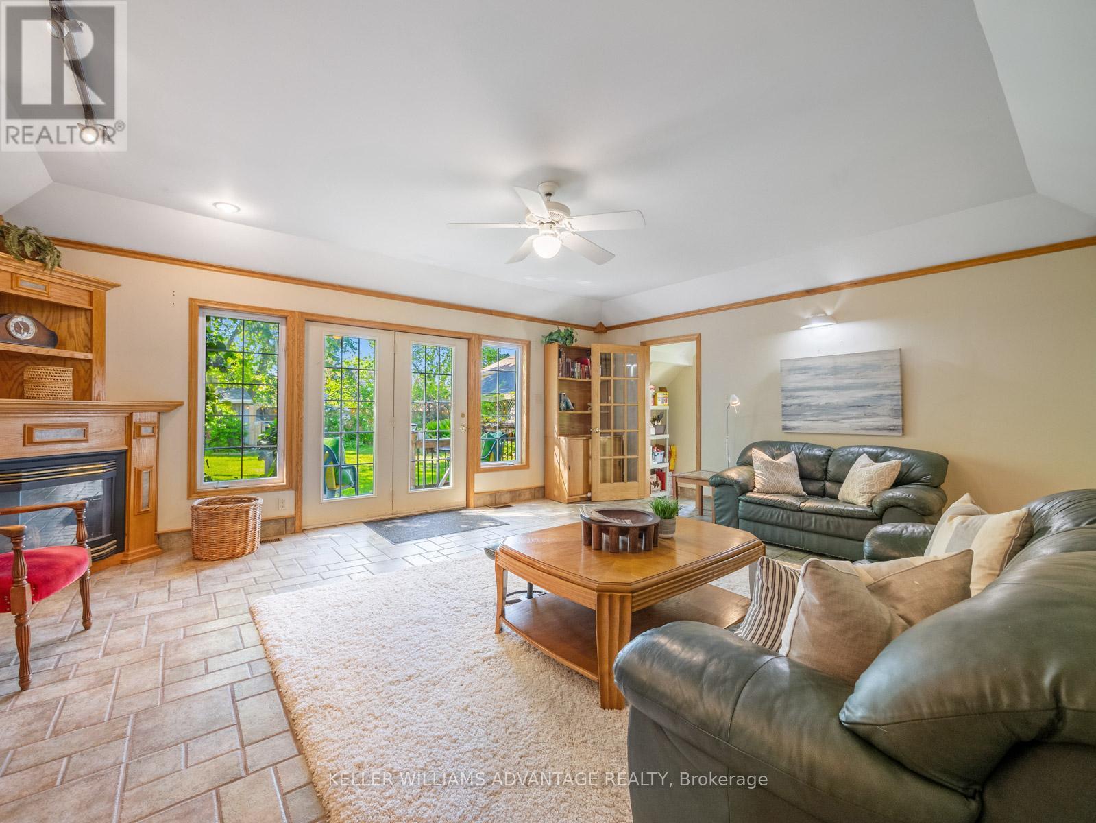 27 Lyall Avenue, Toronto, Ontario  M4E 1W1 - Photo 18 - E13190146