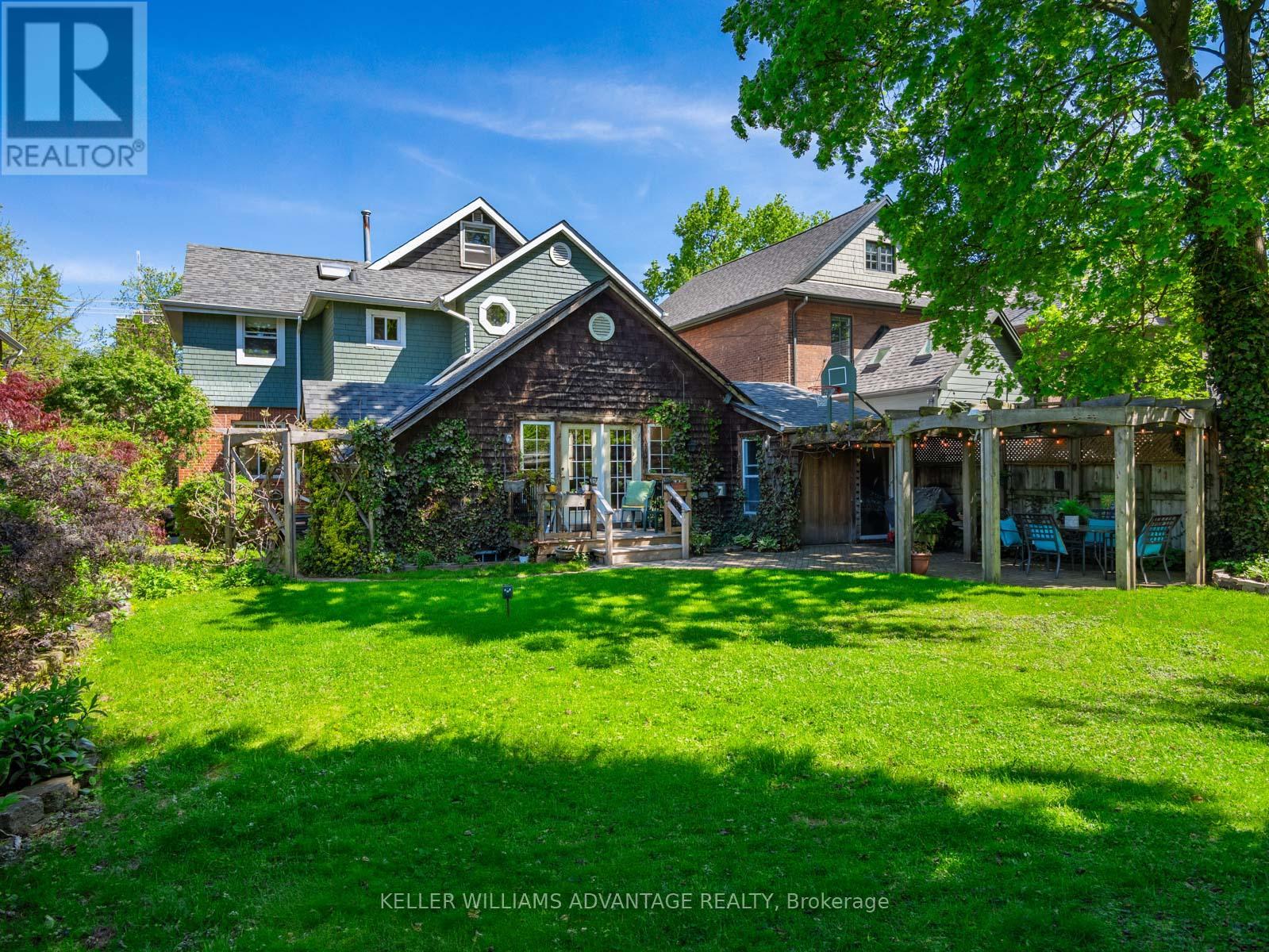 27 Lyall Avenue, Toronto, Ontario  M4E 1W1 - Photo 45 - E13190146