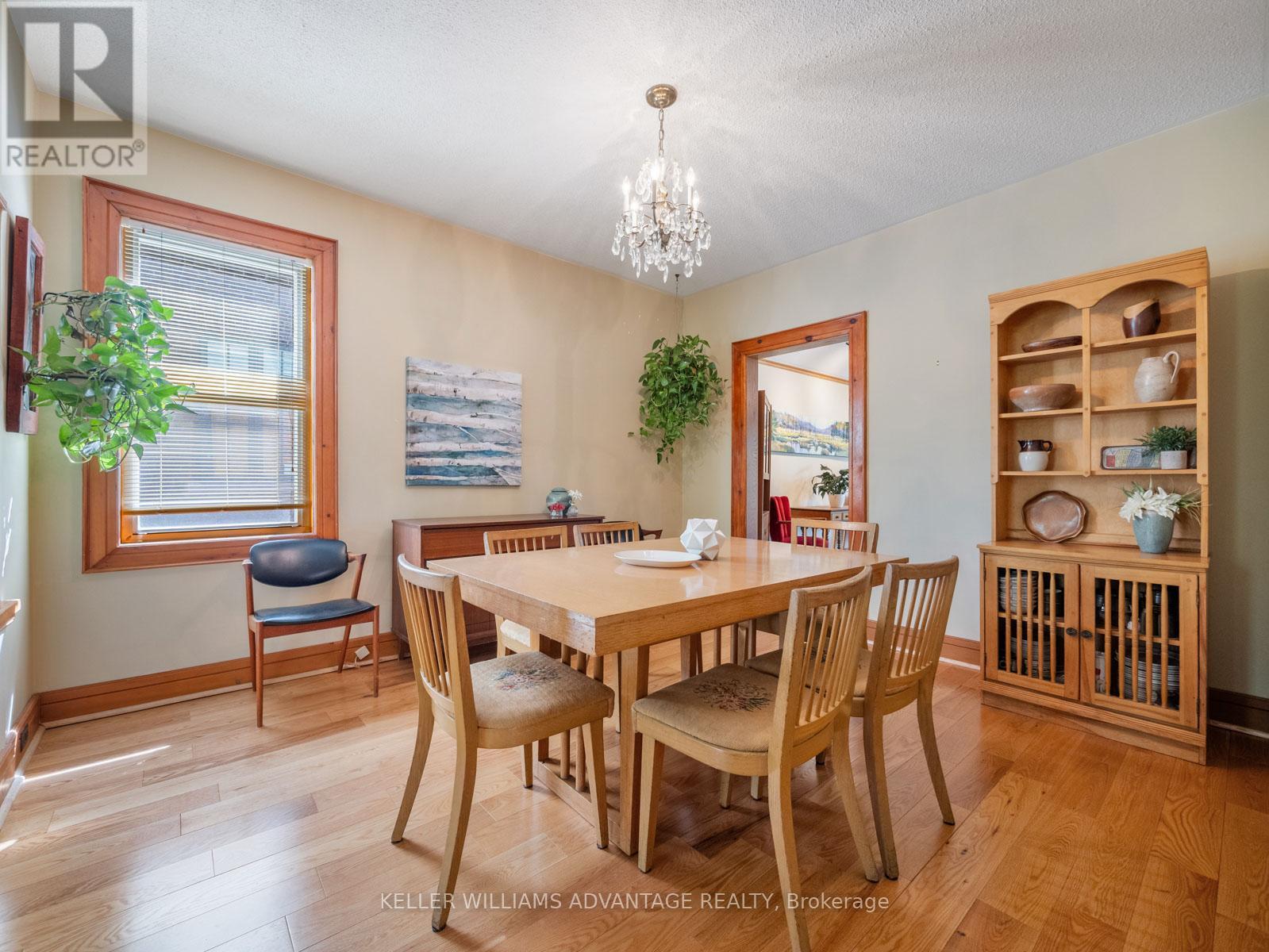 27 Lyall Avenue, Toronto, Ontario  M4E 1W1 - Photo 8 - E13190146