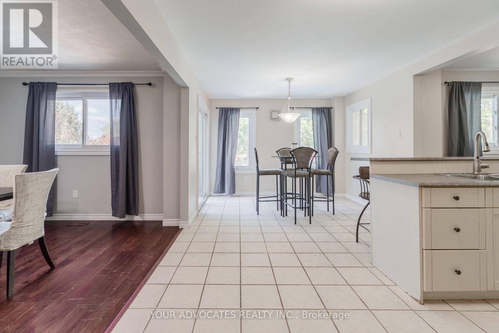 305 Herridge Circle, Newmarket, Ontario  L3Y 7H7 - Photo 6 - N13189986